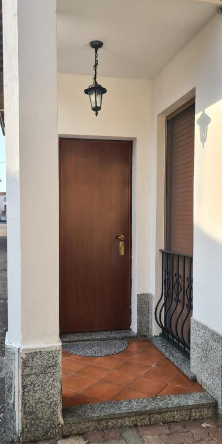 La Casa Ciarlasca Lacchiarella Exterior foto
